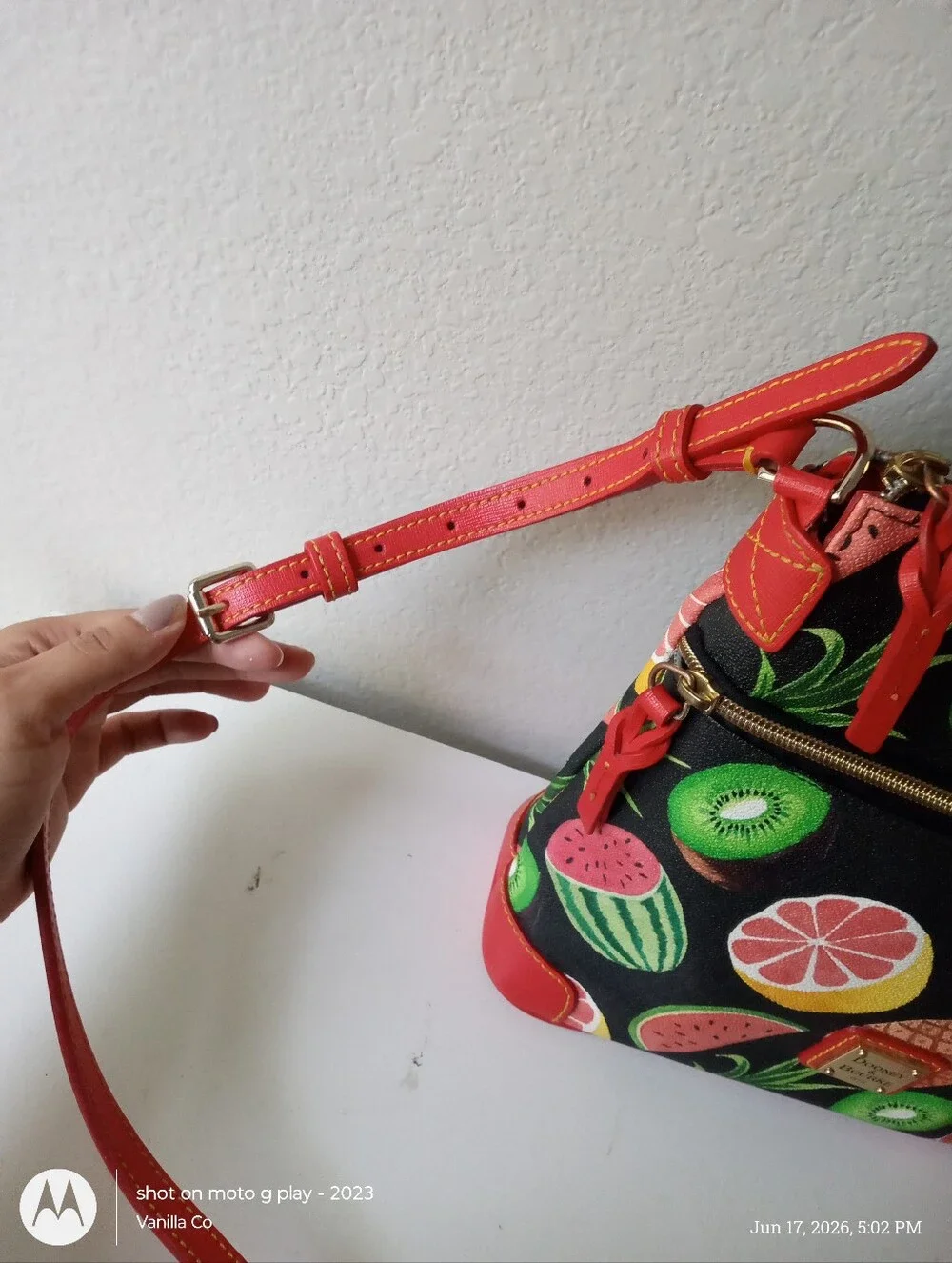 Dooney & Bourke Ambrosia Messenger Crossbody Bag Size Medium - Picture 9 of 16
